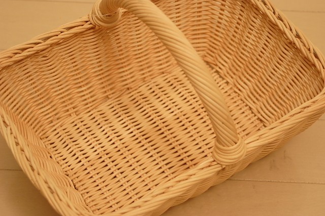 ラタン手付き角型バスケット