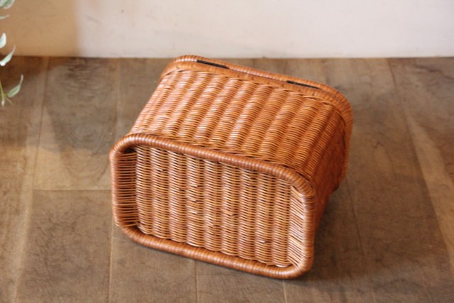ラタン蓋付きピクニックバスケット