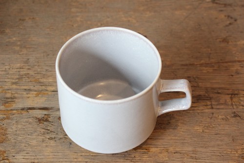 美濃焼のオフホワイトカットマグカップ