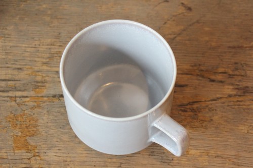 美濃焼のオフホワイトカットマグカップ