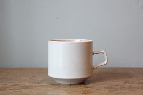 美濃焼のオフホワイトカットマグカップ