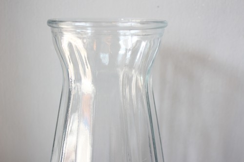 カットガラスのフラワーベース