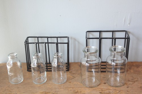 アイアンレクタングルホルダー付きガラスフラワーベース