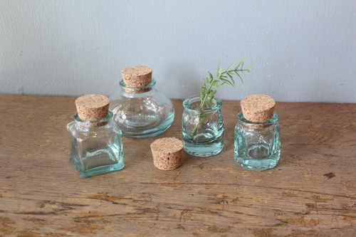 スペインガラスのミニコルクボトル
