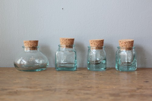 スペインガラスのミニコルクボトル