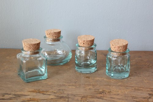スペインガラスのミニコルクボトル
