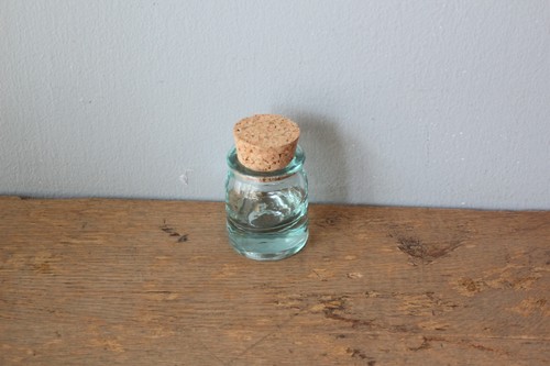 スペインガラスのミニコルクボトル