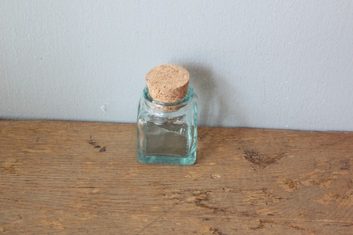 スペインガラスのミニコルクボトル
