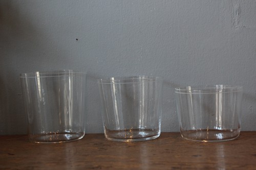 ソーダガラスの切子ラインタンブラーとオールドグラス