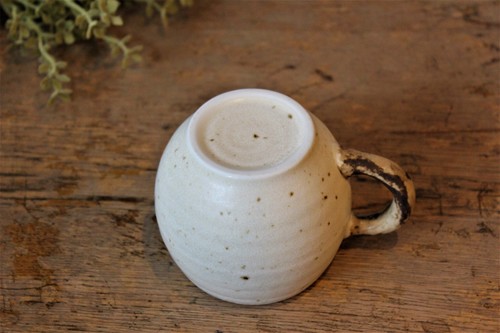 国産陶製のコーヒーカップ