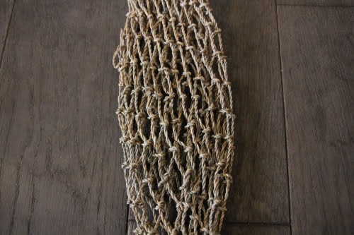 カチュー水草で編んだハンギングタイプのメッシュバスケット