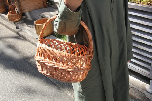 柳のワンハンドル透かし編みかごバッグ