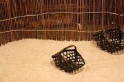 黒塗り竹四つ目手付きカゴミニ