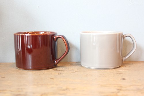 美濃焼の日本製クラシカルモダンスタッキングマグ