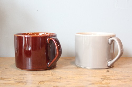 美濃焼の日本製クラシカルモダンスタッキングマグ