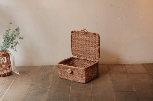 籐の収納整理かごラタンふた付きレクトボックスバスケット