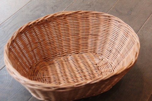 籐のかごラタンオーバルトレイバスケット