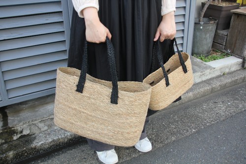 ジュートハンドルのシーグラスかごバッグ