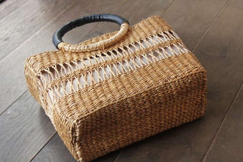 シーグラス透かし編みリングハンドルかごバッグ