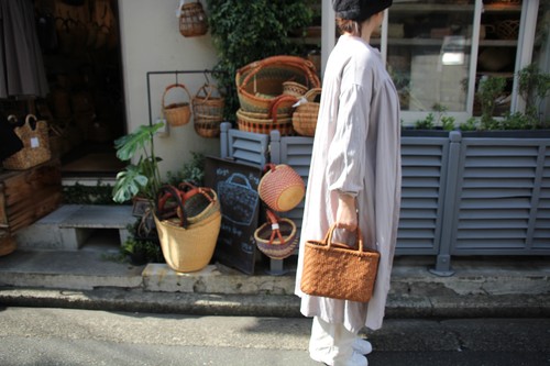 山葡萄の白皮横長あじろ編みかごバッグ