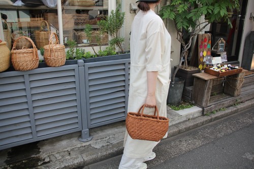 やまぶどう削皮あじろ編みかごバッグ