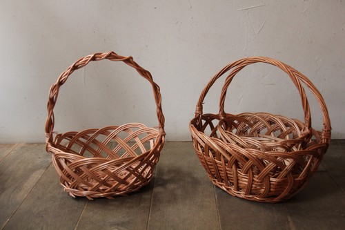 ポーランド製東欧のかご柳ツイストハンドルフラワーラインバスケット