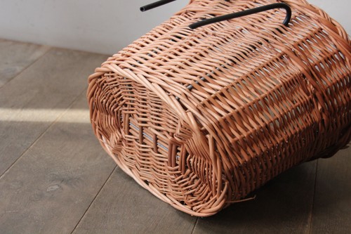 ポーランド製東欧のかご柳の自転車バスケット