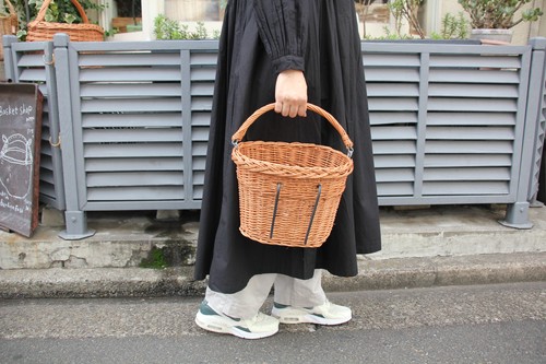 ポーランド製東欧のかご柳の自転車バスケット