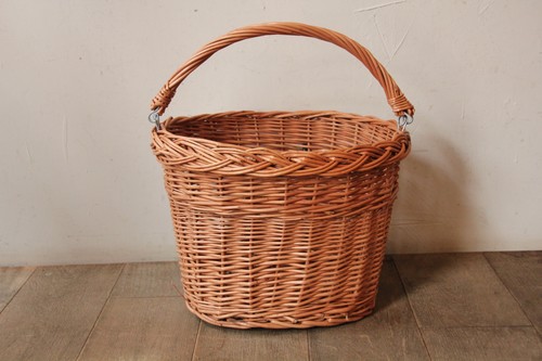 ポーランド製東欧のかご柳の自転車バスケット