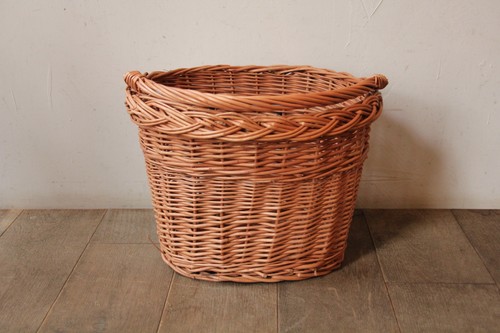 ポーランド製東欧のかご柳の自転車バスケット