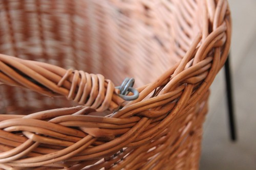 ポーランド製東欧のかご柳の自転車バスケット