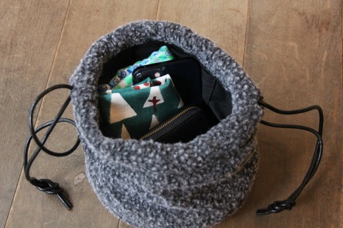 柳とボアの巾着かごバッグ