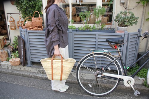 ヤシの平革ハンドルマルシェバッグ